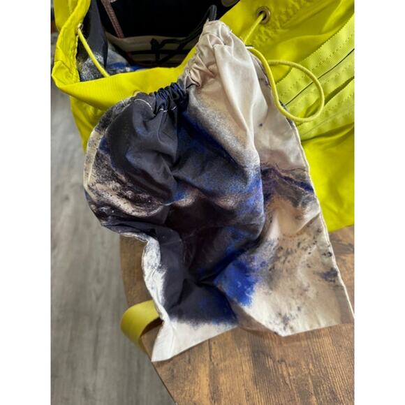 Lululemon Backpack - Picture 7 of 9